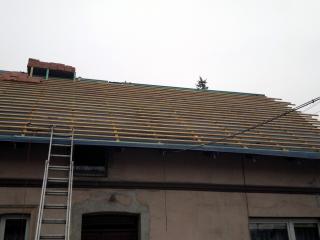 2 etap kładzenia dachu z dachówki